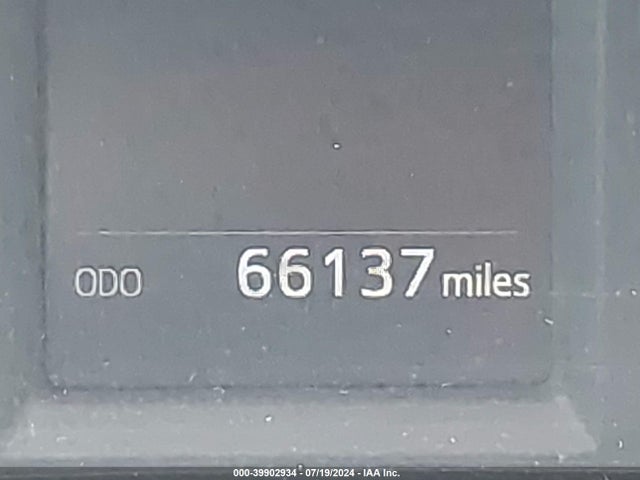 Toyota RAV4 LE 2018 2T3ZFREV8JW442083 Image 15