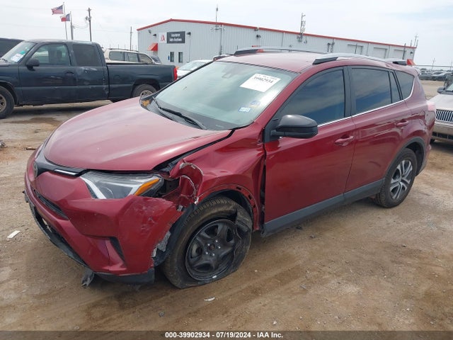 Toyota RAV4 LE 2018 2T3ZFREV8JW442083 Image 2