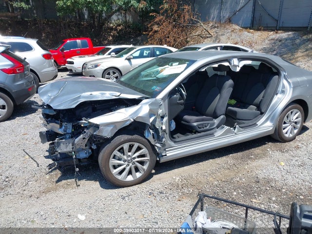 Toyota CAMRY LE 2023 4T1C11AK7PU757542 Image 2