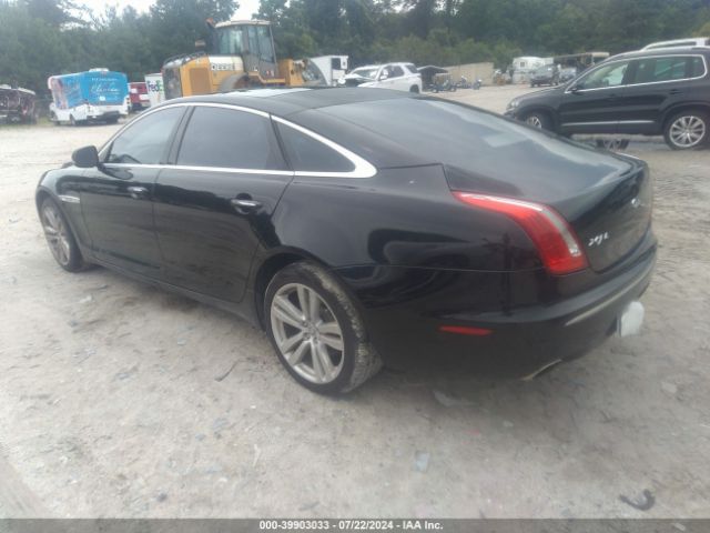 2011 JAGUAR XJ SAJWA2GB1BLV13318 Photo 2