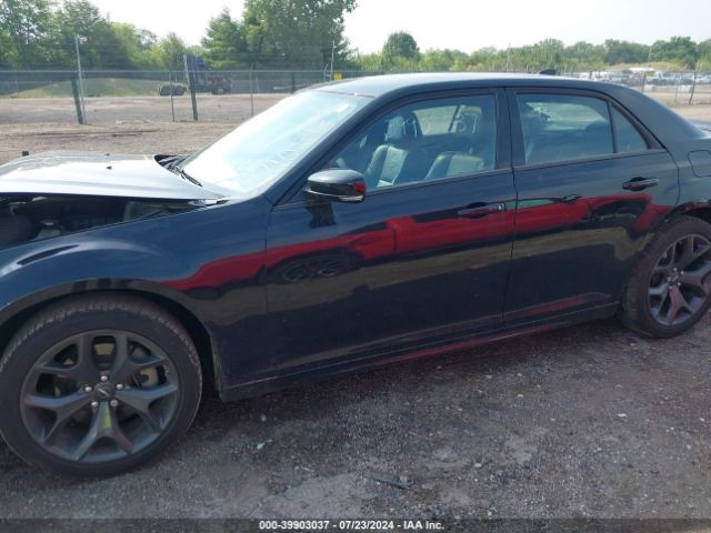 2C3CCABT0NH210543 Chrysler 300 S