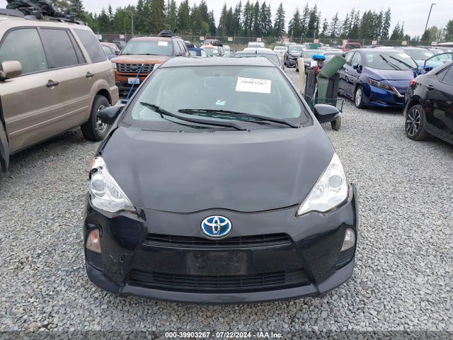 JTDKDTB3XE1073545 Toyota Prius C Two