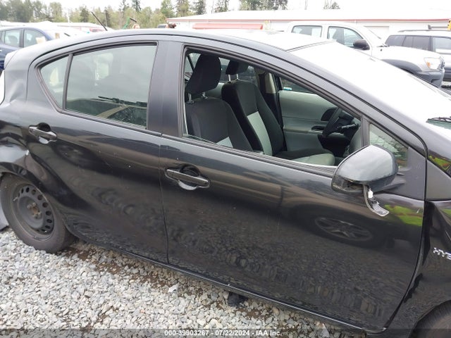 JTDKDTB3XE1073545 Toyota Prius C Two