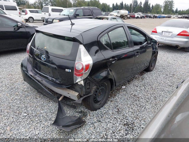 JTDKDTB3XE1073545 Toyota Prius C Two