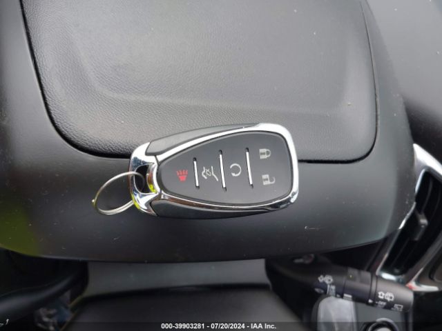 3GNAXJEV8JS577547 Chevrolet EQUINOX LT