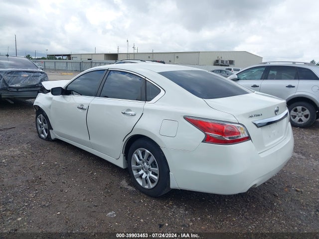 Nissan Altima 2.5 S 2015 1N4AL3APXFC413355 Image 3