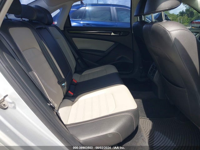 1VWBT7A34FC095085 Volkswagen Passat 1.8t Sport