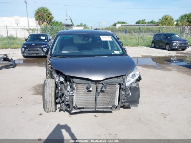 5TDKZ3DC8LS024004 Toyota SIENNA LE