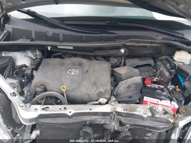 Toyota Sienna L 7 Passenger 2018 5TDZZ3DC5JS916934 Image 10