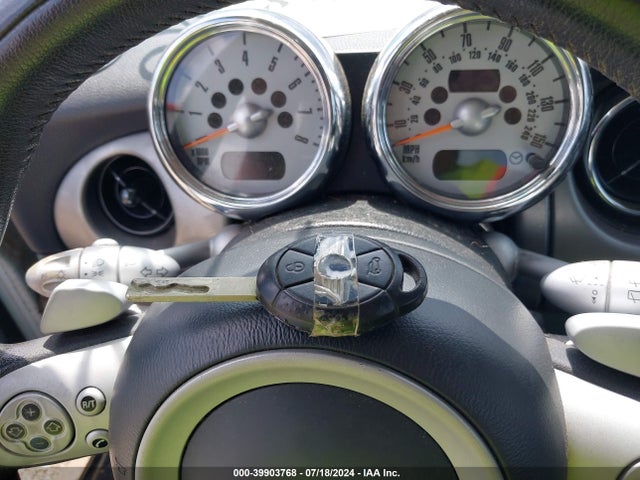 2005 MINI COOPER S WMWRE33575TG96055 Photo 10