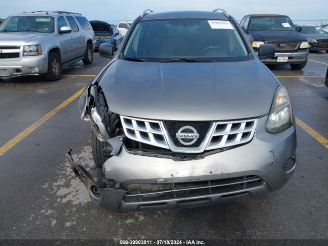 JN8AS5MT0FW160518 Nissan Rogue Select S