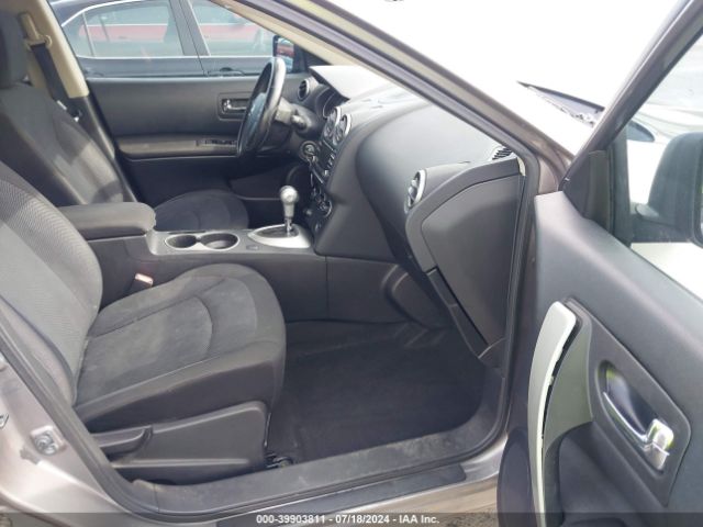 JN8AS5MT0FW160518 Nissan Rogue Select S
