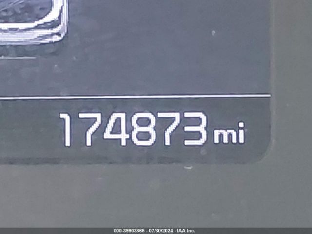 KNDEU2AA8M7106982 KIA SELTOS S