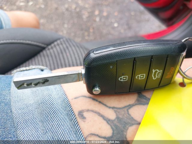 KNDCB3LC6J5112546 KIA NIRO FE