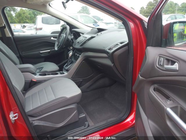 1FMCU0G71FUB05700 Ford ESCAPE SE