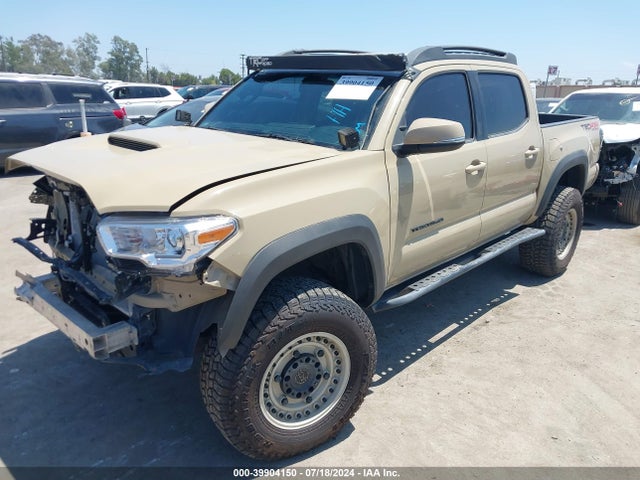 5TFCZ5ANXJX165413 Toyota Tacoma Dbl Cab/sr/trdspt/or/pro