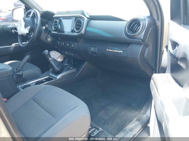 5TFCZ5ANXJX165413 Toyota Tacoma Dbl Cab/sr/trdspt/or/pro