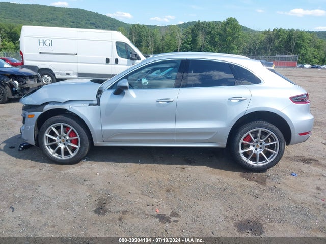 Porsche Macan Turbo W/performance Package 2018 WP1AF2A54JLB70319 Image 14