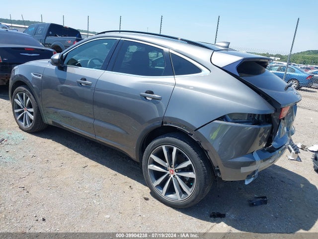 2018 JAGUAR E-PACE SADFM2GX1J1Z33208 Photo 2