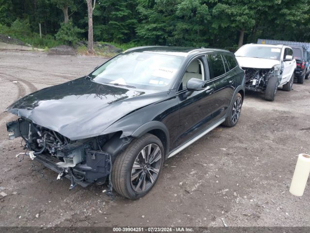 2023 VOLVO V60 CROSS COUNTRY YV4L12WB1P2106418 Photo 1