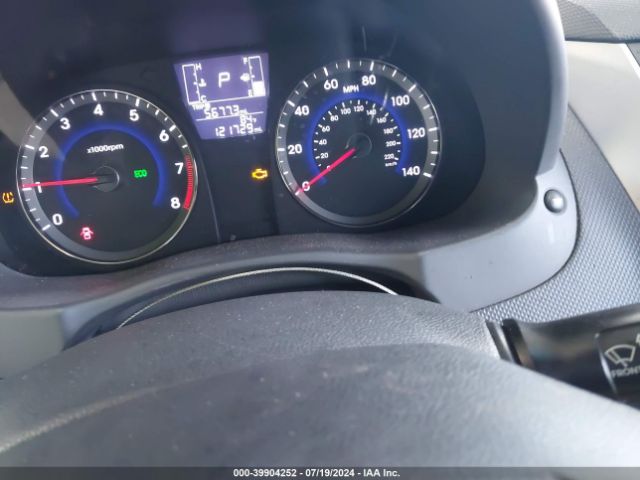 KMHCT5AE9HU302463 Hyundai ACCENT SE