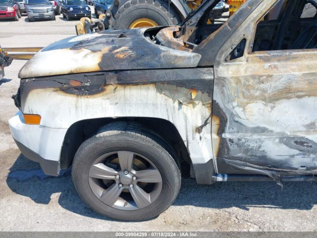 1C4NJPBA5GD660121 Jeep Patriot Sport Se