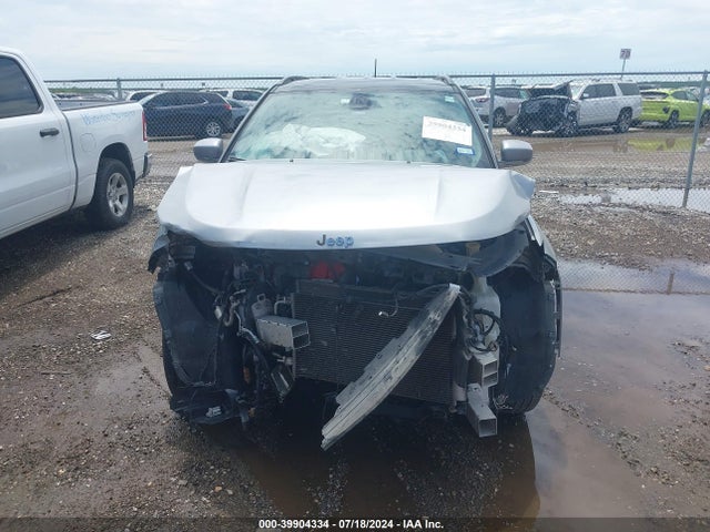 3C4NJCCB0LT120972 Jeep Compass Limited Fwd