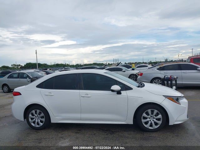 Toyota COROLLA LE 2020 5YFEPRAEXLP071622 Image 13