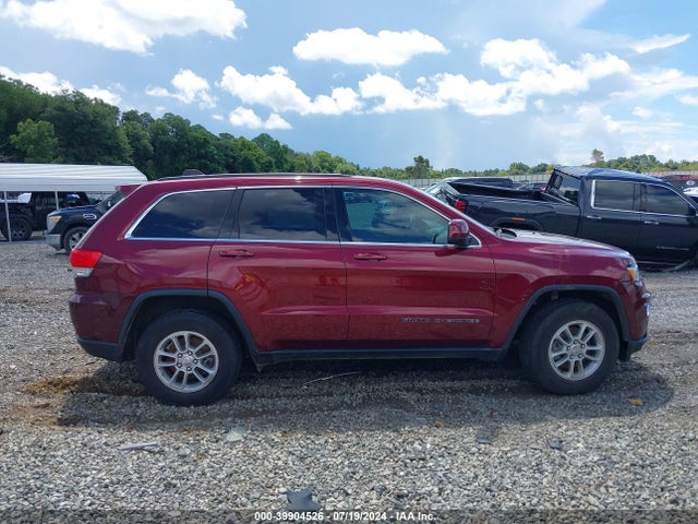 1C4RJEAG8JC438004 Jeep Grand Cherokee Laredo 4x2