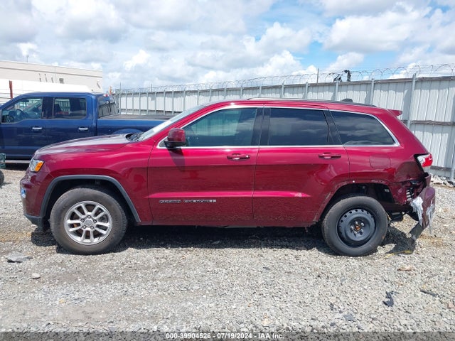 1C4RJEAG8JC438004 Jeep Grand Cherokee Laredo 4x2