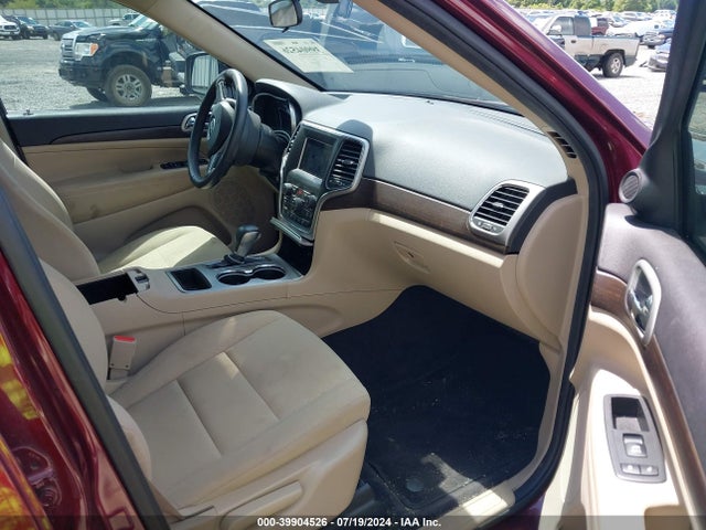 1C4RJEAG8JC438004 Jeep Grand Cherokee Laredo 4x2