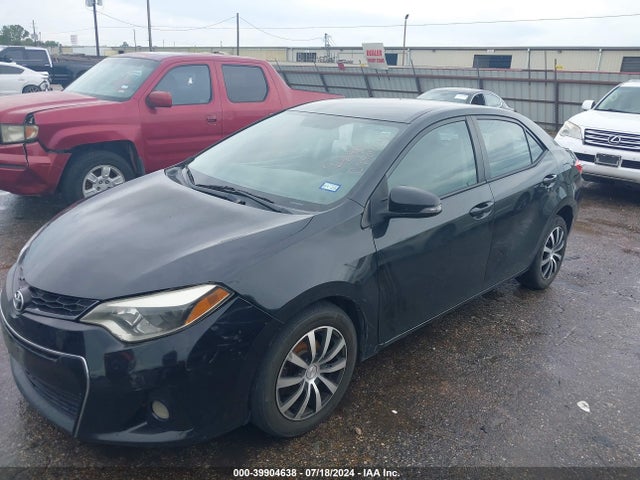 Toyota Corolla S 2016 5YFBURHE6GP457882 Image 2
