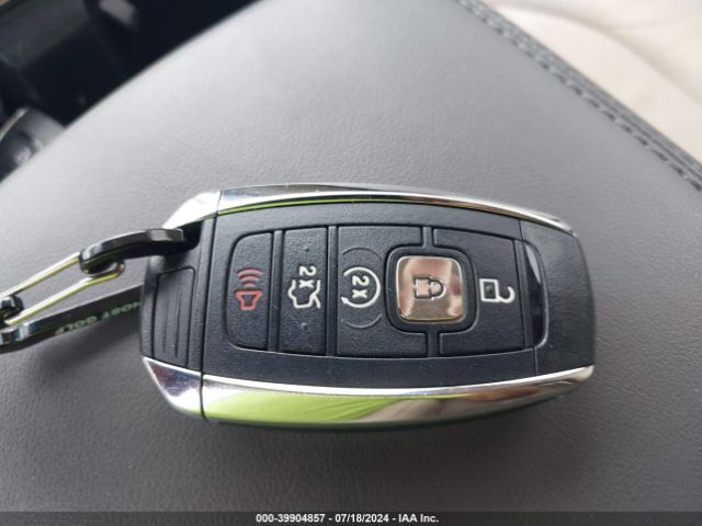 2LMPJ8KPXKBL50290 Lincoln Nautilus Select