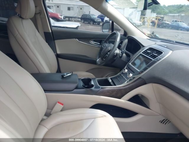 2LMPJ8KPXKBL50290 Lincoln Nautilus Select