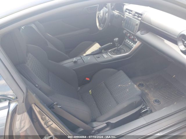 2024 TOYOTA GR86 JF1ZNBB1XR9756590 Photo 4