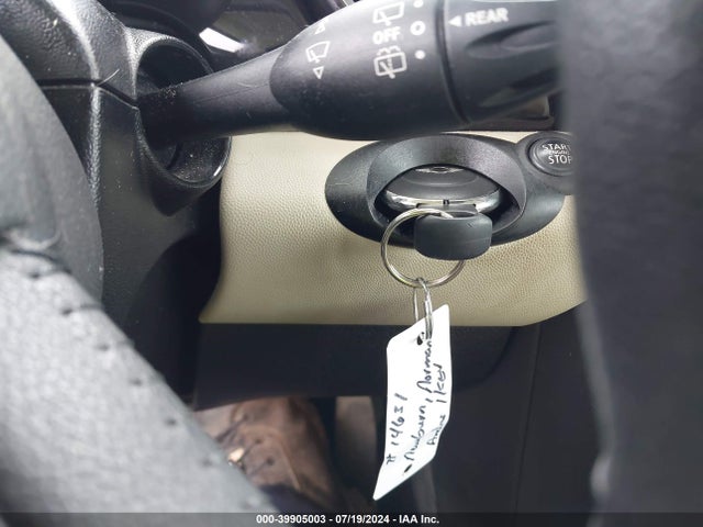 2011 MINI COOPER WMWSU3C54BT097076 Photo 10