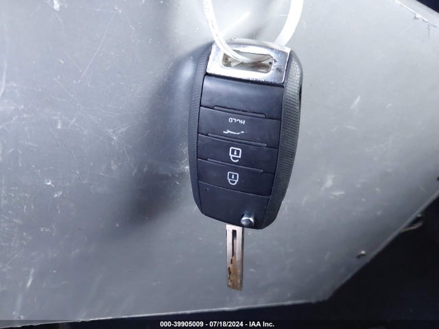 KIA SOUL + 2016 KNDJP3A52G7281618 Image 11