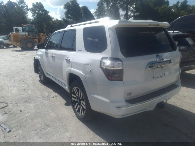 Toyota 4runner Limited 2020 JTEBU5JRXL5814943 Image 3
