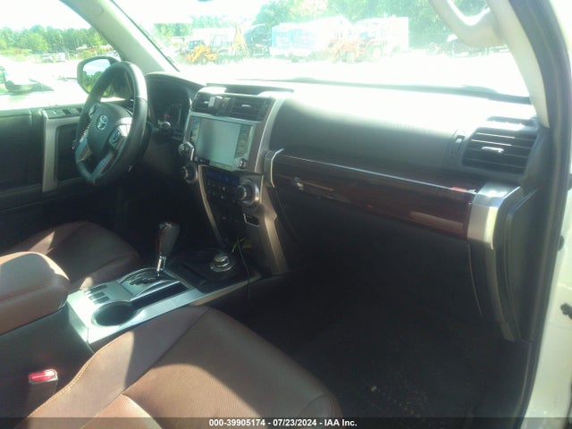 Toyota 4runner Limited 2020 JTEBU5JRXL5814943 Image 5