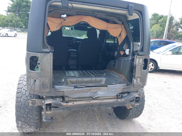 1C4BJWDG7HL604851 Jeep Wrangler Unlimited Sport 4x4