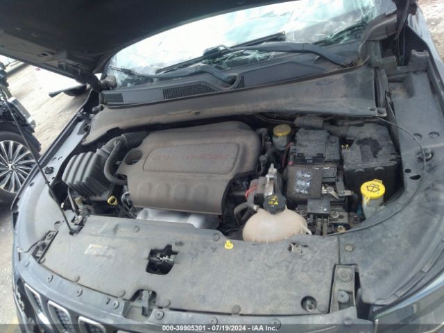 3C4NJCBB8JT182036 Jeep Compass Latitude Fwd