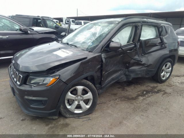 3C4NJCBB8JT182036 Jeep Compass Latitude Fwd