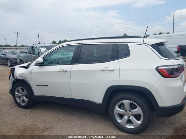 3C4NJCBB9MT585527 Jeep Compass Latitude Fwd