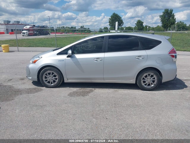 Toyota Prius V Four 2016 JTDZN3EU8GJ047996 Image 14
