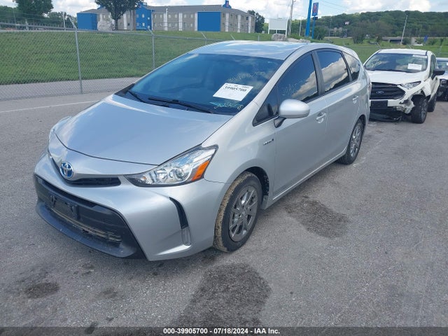 Toyota Prius V Four 2016 JTDZN3EU8GJ047996 Image 2