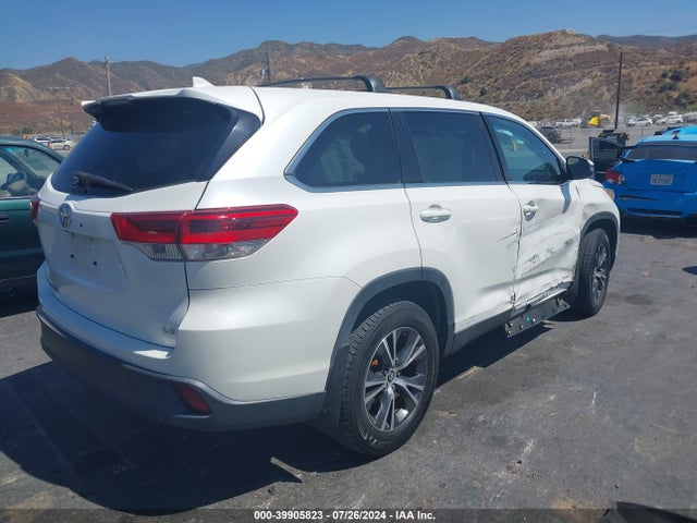 Toyota Highlander Le Plus 2019 5TDZZRFH4KS295666 Image 4
