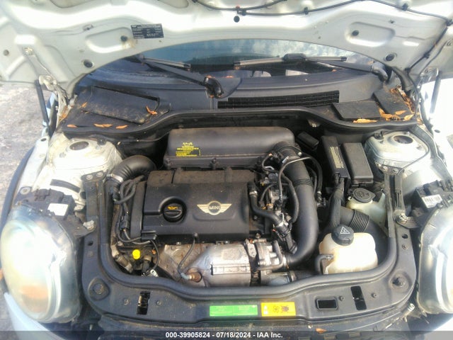 2011 MINI COOPER S WMWSV3C51BTY12585 Photo 9