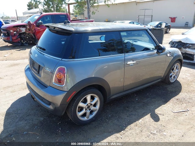 2008 MINI COOPER S WMWMF73548TV36408 Photo 3