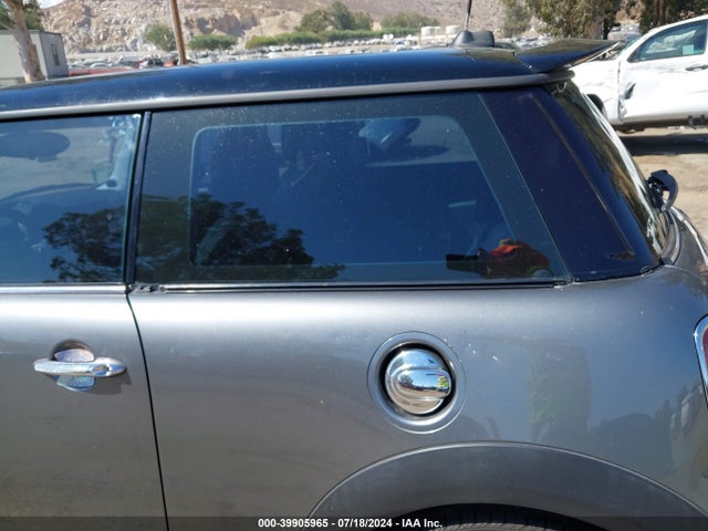 2008 MINI COOPER S WMWMF73548TV36408 Photo 5