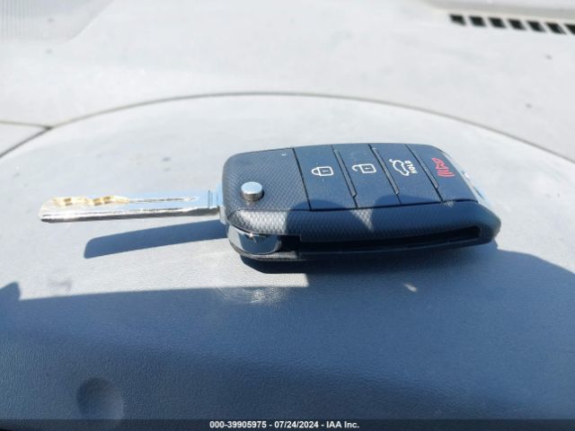 KNAGM4A76F5657979 KIA Optima Lx